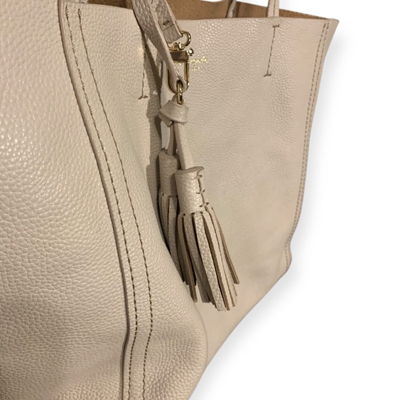 Kate SpadeTote Bag with Tassel”Orchard Street”Hallie Crisp Linen (item#20011) - Picture 3 of 10